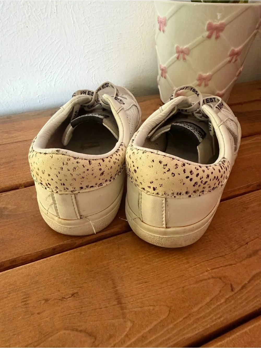 Vintage Havana White and Silver Women’s Low-Top Sneakers - Casual Comfort